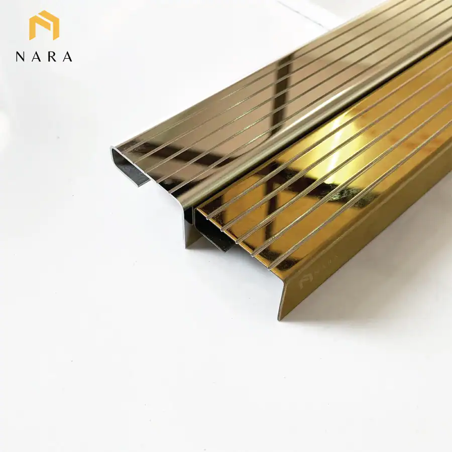 จมูกบันไดสแตนเลส