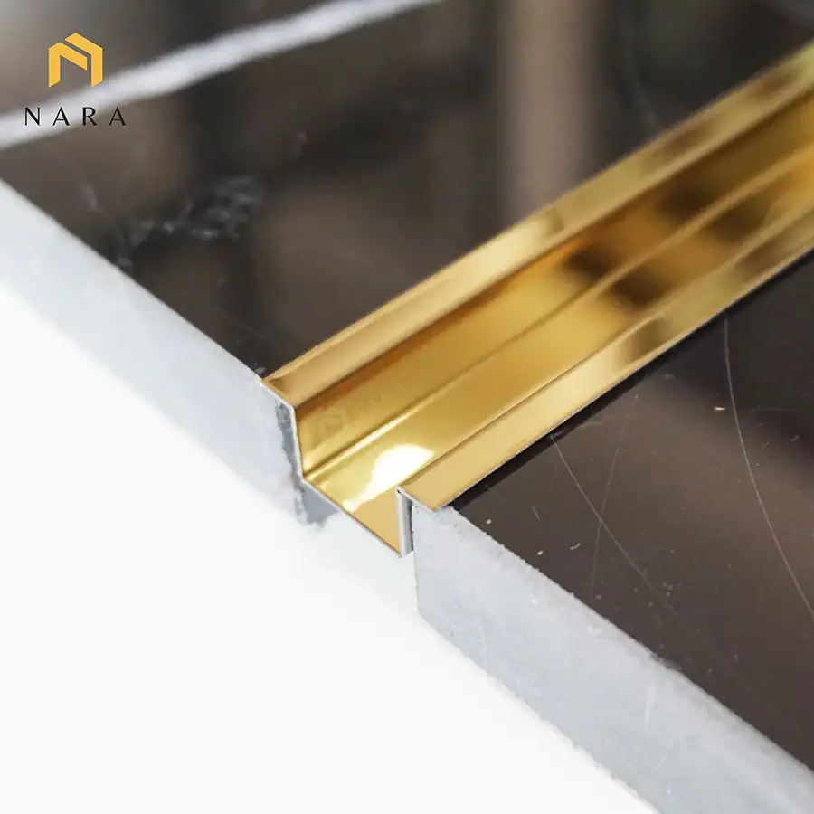 คิ้วสแตนเลสตัวยูมีปีก