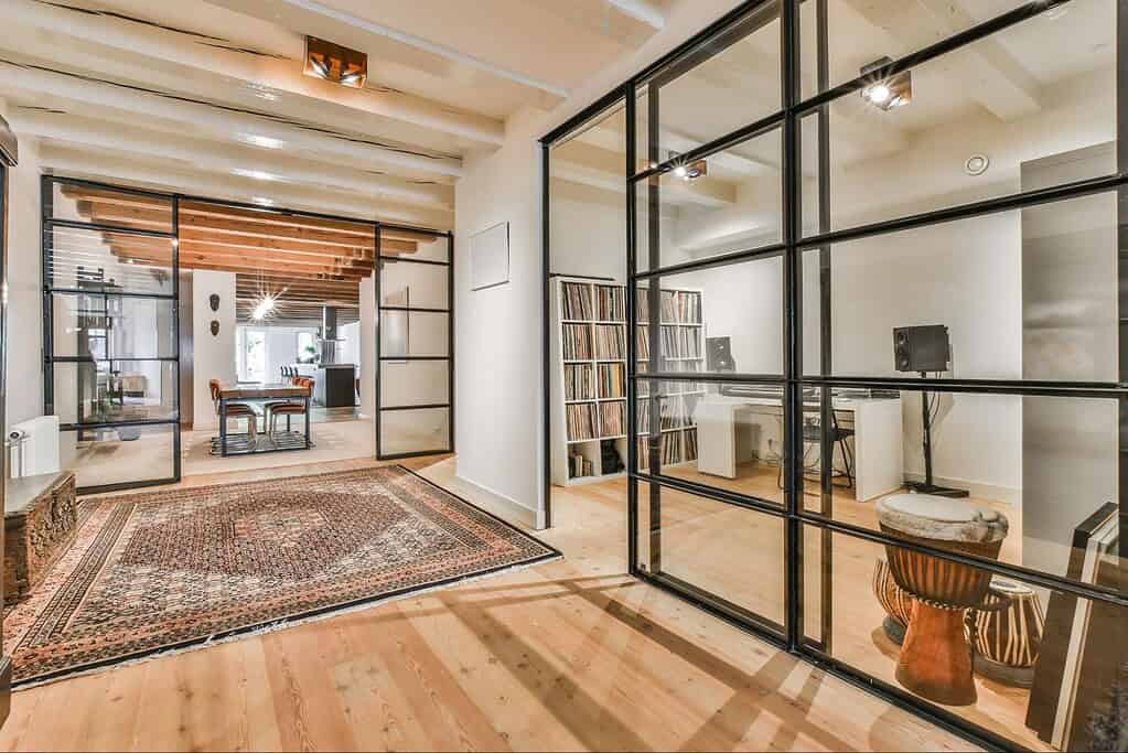 ฉากห้องสวย ๆ จากกระจก