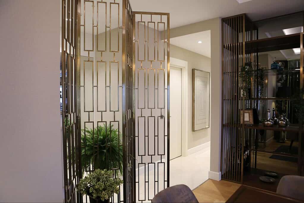 ฉากกั้นสวย ๆ จากสแตนเลส