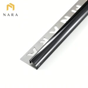 คิ้วกระเบื้องสแตนเลสขอบโค้ง สีดำเจ็ทแบล็ค 15 มม.