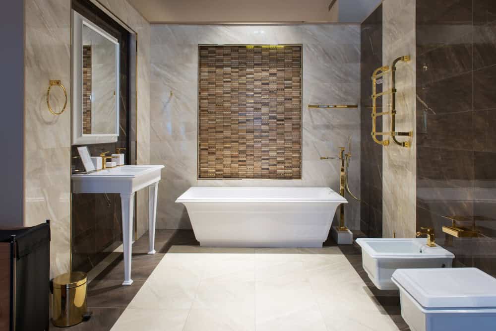 การใช้สแตนเลสตกแต่งห้องน้ำทำให้บรรยากาศหรูหราขึ้น