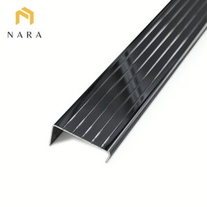 จมูกสแตนเลสแบบตัวยู สีดำเจ็ทแบล็ค ผิวเงา 40 มม.