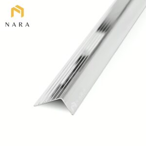 จมูกสแตนเลสแบบฉาก สีเงิน ผิวเงา 30 มม.