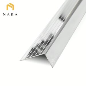 จมูกสแตนเลสแบบฉาก สีเงิน ผิวเงา 50 มม.